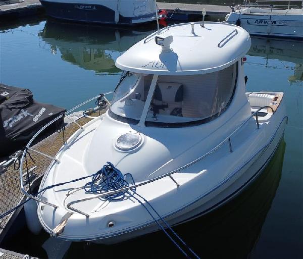 Quicksilver 540 For Sale From Seakers Yacht Brokers